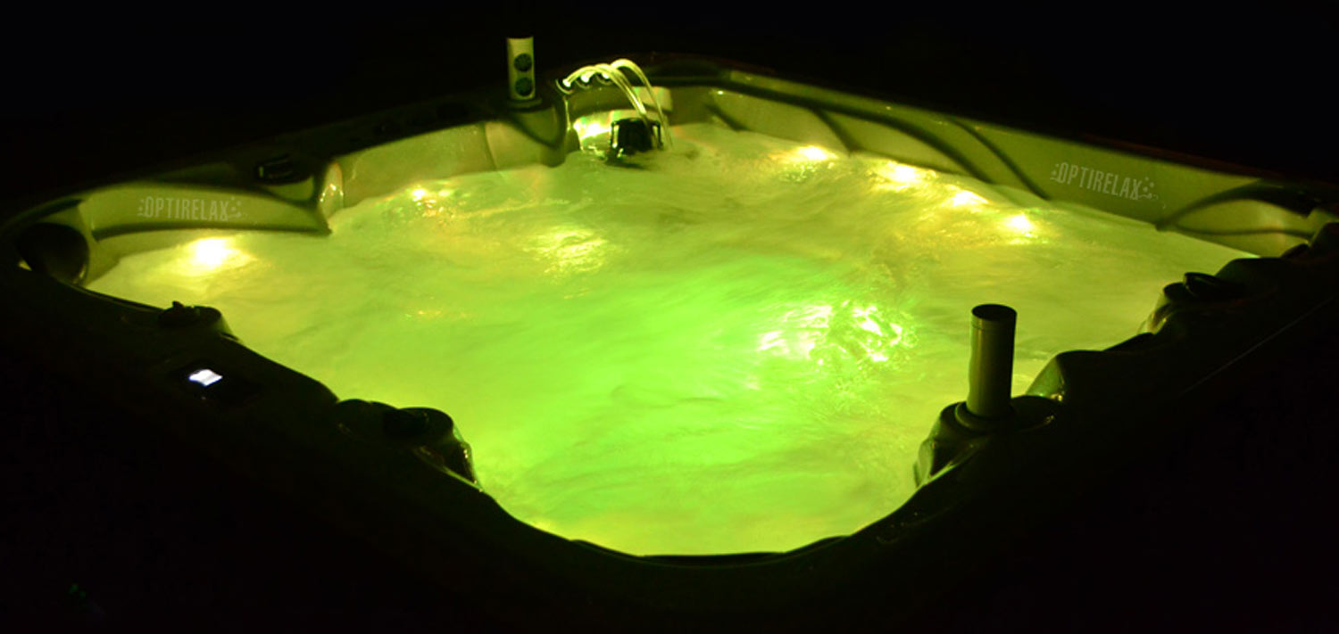 Optirelax Outdoor Whirlpool mit LED Beleuchtung