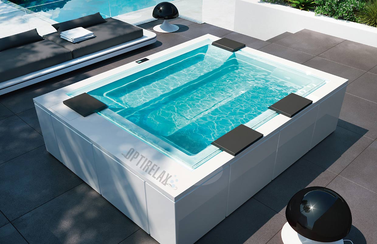 Design-Whirlpool-Luxus-Pool-auf-der-Terrasse
